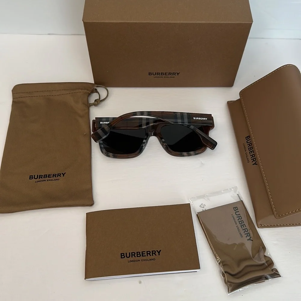 💯 - New Authentic BURBERRY Dark Gray Square Men's Sunglasses